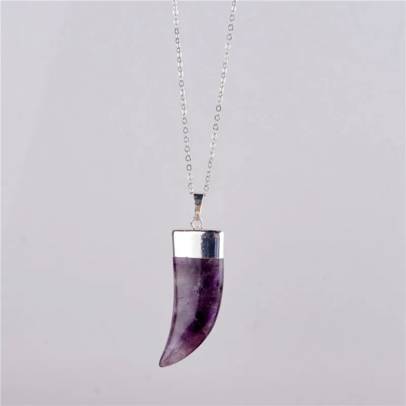 2018 The New Popular Natural Crystal Pendant, European Small Langya Crescent Color Pendant