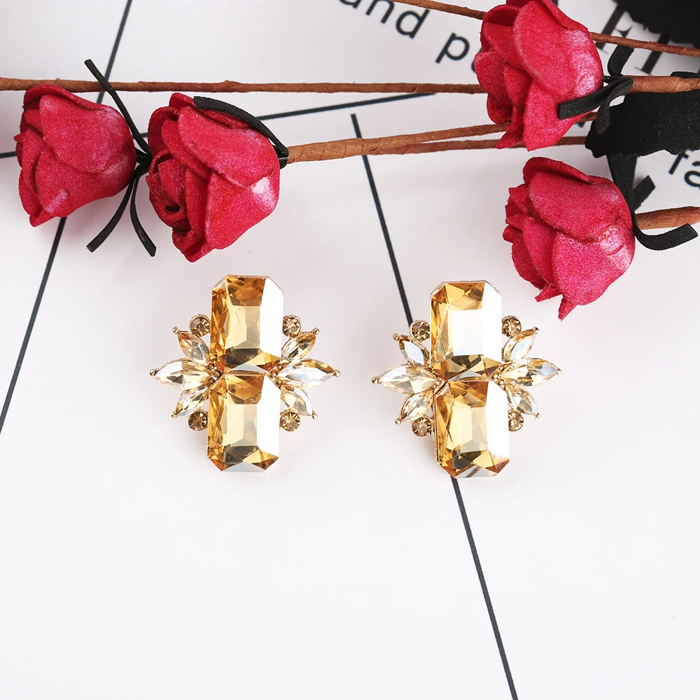 VEYO Geometric Crystal Stud Earrings For Women Elegant Jewelry Wholesale Brincos Pendientes Mujer 2018 New Hot Sale