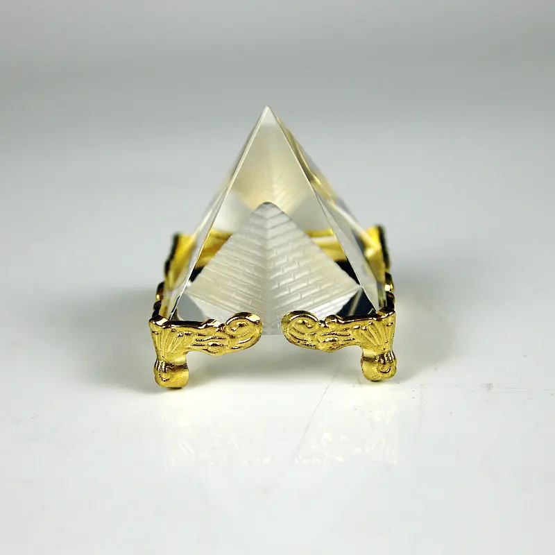 Exquisite 4cm Crystal Pyramid With Gold Stand Egyptian Pyramid Figurines Glass Crafts Gift Home Decoration