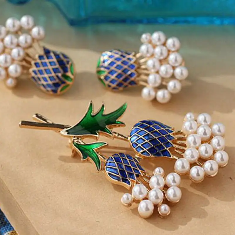 2018 new antique enamel pearl pineapple plant Vintage female Brooch