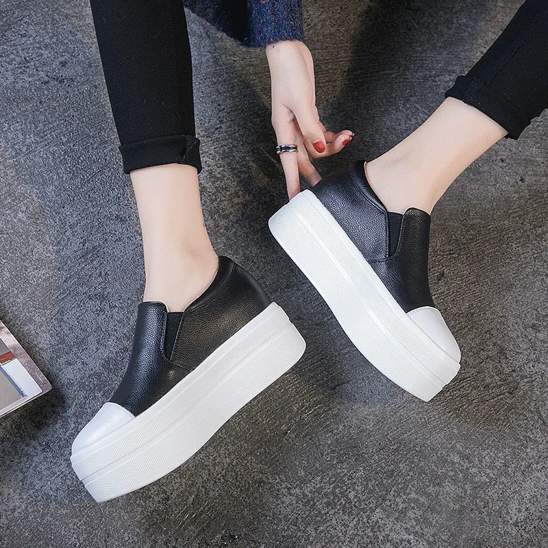 Women\'s Flats 2019 Spring Autumn Genuine Leather Shoes Woman Slip On Shoes Casual Thick Sole White/Black Platform Sneakers