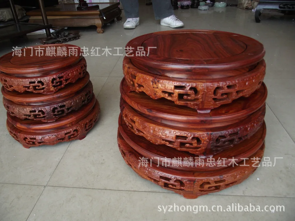 Red sandalwood carved mahogany pedestal base fret jade ornaments vase base of the tank base