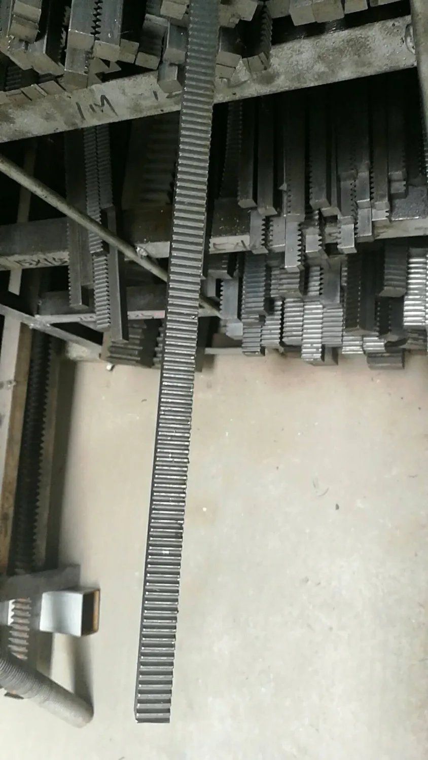 

4mod 40x40x1000mm spur Gear rack right teeth Gear rack Precision cnc rack (straight teeth) Toothed rack