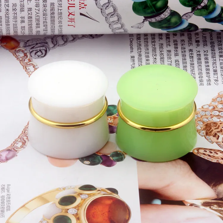 

100pcs unique hot white color 5g cosmetics cream jar wholesale , empty 5 g mini jars with lids ,wholesale 5g plastic small jar