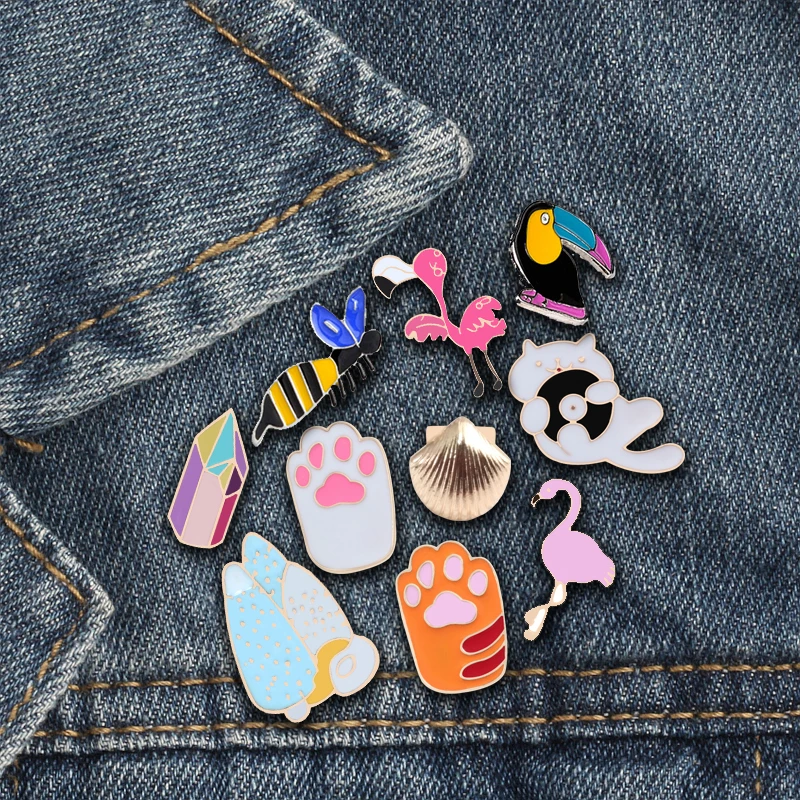 Metal brooch Animal pin bird cat shell dog claw pencil Enamel pins Cute Lapel Button Kawaii badge Brooches jewelry Accessories