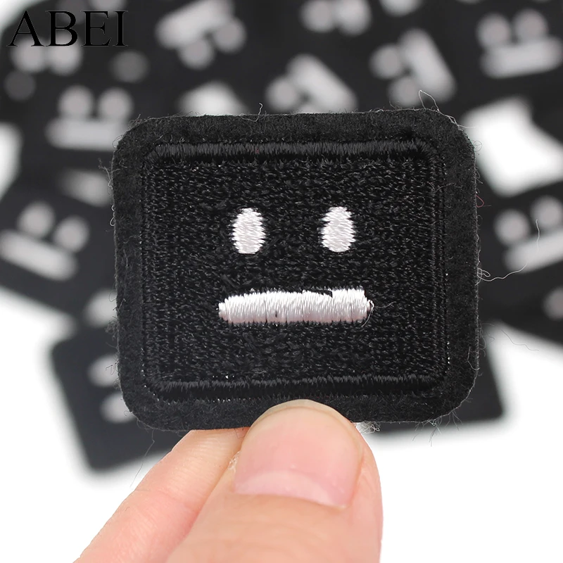 10pcs/lot Sew Patches For Clothes Badge Embroidered Sew On Patch For Clothing Backpack Jeans Smile Face Appliques Patches