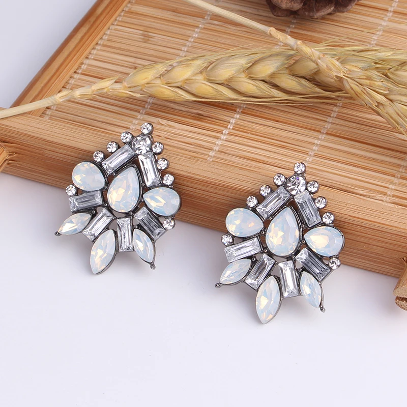 Colorful Acrylic Opal Stone Stud Earrings Women Elegant Crystal Rhinestone Piercing Earrings Trendy Jewelry Christmas Gift