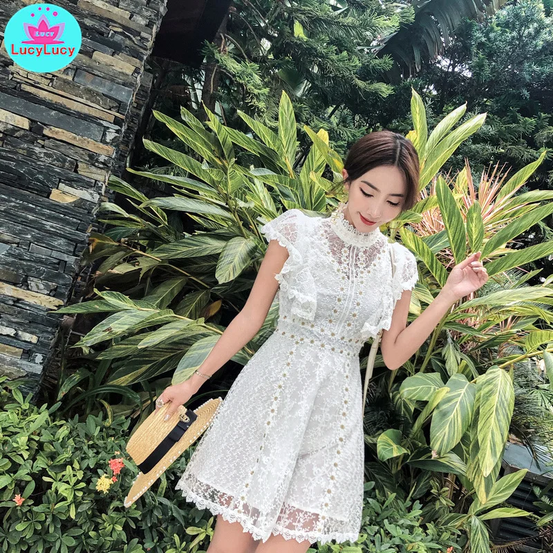 

2021 summer new female temperament white super fairy first love retro short lace travel holiday dress