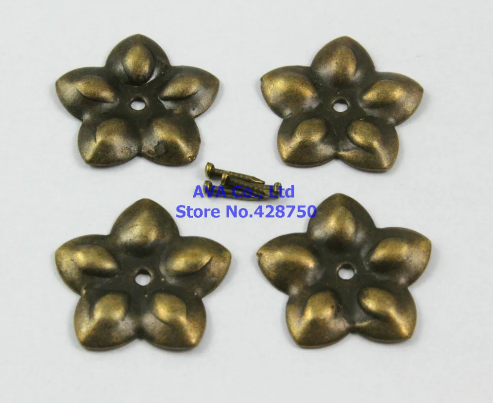 100 Pieces 22mm Antique Brass Upholstery Tacks Nails Flower Nail Pads