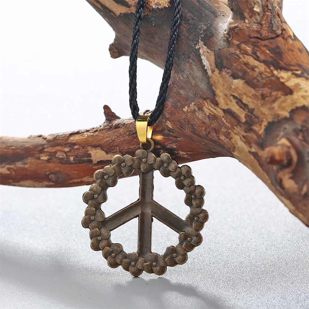Men Slavic Peace Symbol Pendant Pacific Necklace Pacifism Flower Necklace For Women Jewelry Accessories Viking Amulet Necklace