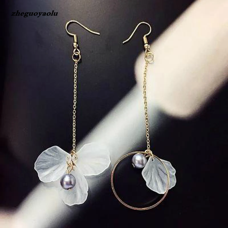 2018 Fashion Simple Delicate Long Earrings Asymmetric Flowers Shell Butterfly Boucle D\'oreille Femme Pendante Pearl Earrings