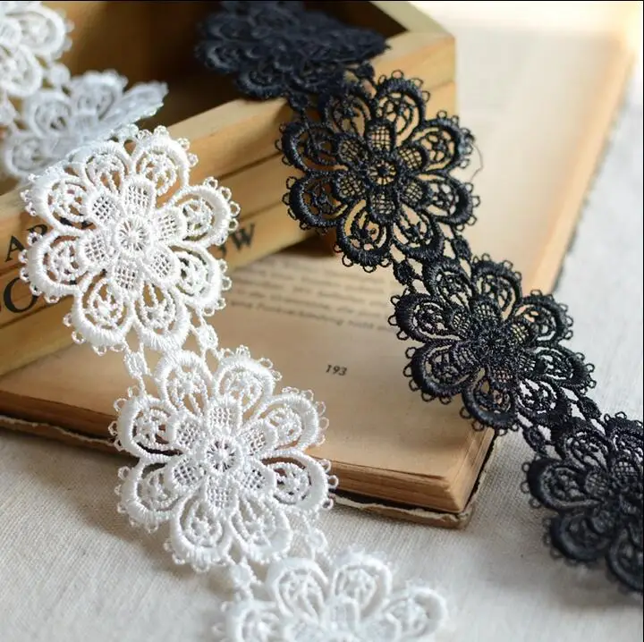 2 Yards/lot 5cm Width Polyester Sewing Craft Crochet White Black Net Lace Trim Clothes Embroidered Flower Lace Fabric Applique