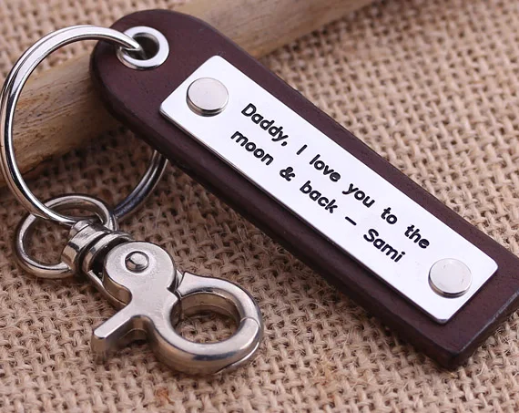 Mens Personalized Leather Keychain - Anniversary, Wedding, Valentin Fathers Keychain - Groomsmen Gfit