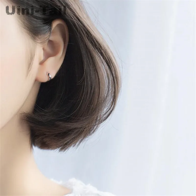 Uini-Tail hot new 925 Tibetan silver temperament hypoallergenic female earrings Korea cute glossy earrings small earrings ED115