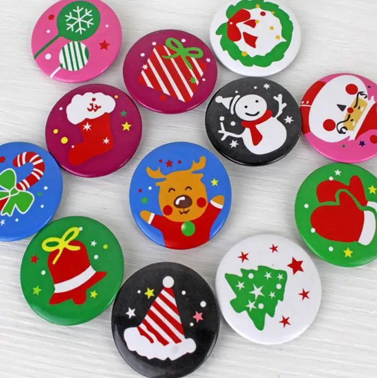 Christmas ID Badge Party children Favors Santa Claus Snowman XMAS Tree stocking patterns Button brooch Pin event new year gift