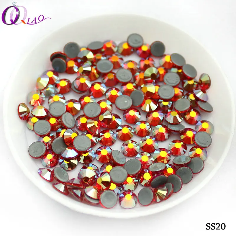 QIAO SS16 SS20 Squisito AB Rhinestone della Parte Posteriore Piana di Difficoltà Calda di Cristallo Strass di Vetro Abito Da Sposa Indumento Vestiti