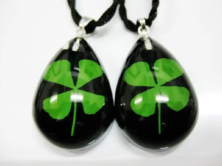 16 pcs Real Shamrock Four Leaf Clover Black Shape Magic Present