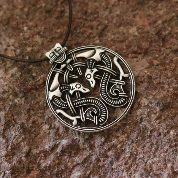 

20pcs wholesale Viking men pendant retro Borre style double snake animal pendant amulet Vik, Norway Necklace norse jewelry