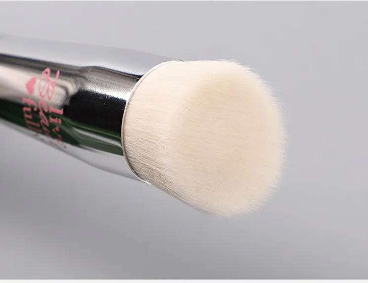 1 piece Flat Angled Foundation Makeup brush Liquid BB cream Foundation Make up Pro beauty tool silver plastic handle