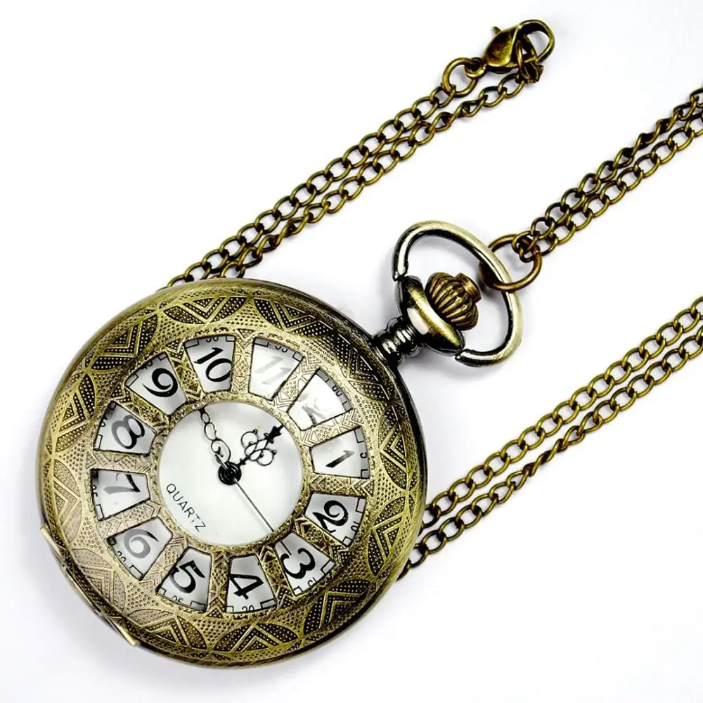 8024   Retro Fashion New Large Retro Wheel Retro Pocket Watch Classic Creative Flip Personality Pocket Watch With Necklace