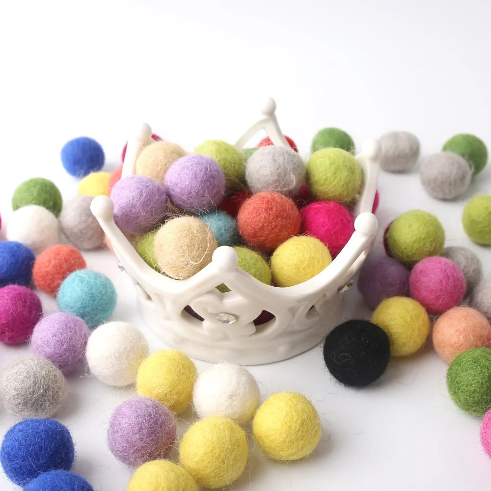 10pc 20mm Felt Balls New Wool Pom Poms Beads DIY Room Party Christmas Gift DIY Craft Round Wool Felt Balls Make Ring Rattle