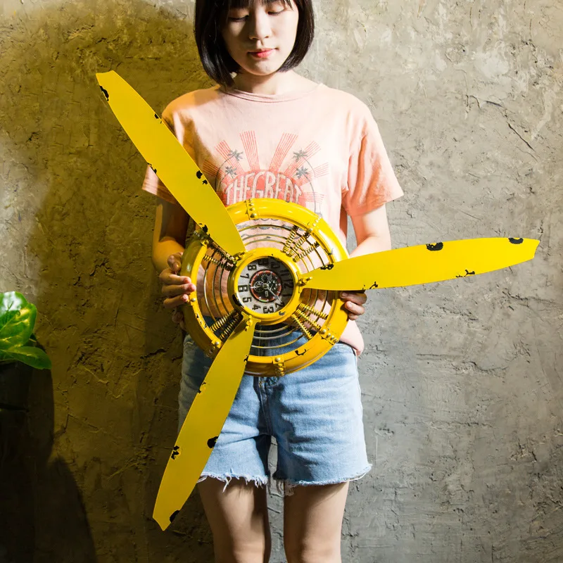 3 Color Industrial Air Plane Propeller Metal Wall Clock Mute and HD Display Aeroplane Retro Ornament Decor Crafts