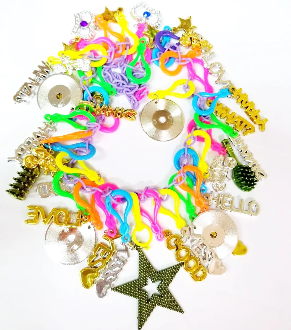 VINTAGE Plastic 33 Charms 80cm F Necklace Retro Fashion Cloth Jewellery Jewelry Chain Chip Birthday Party Favour 80\' X\'mas