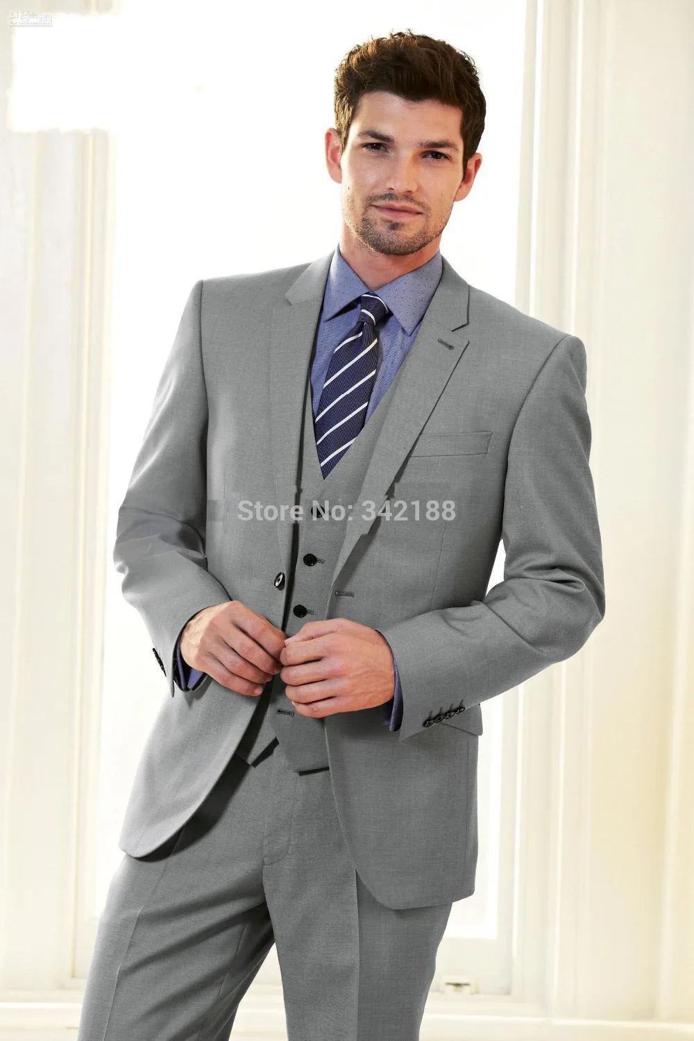 

best sale Grey Two Buttons Groom Tuxedos Best Man Notch Lapel Groomsmen Men Wedding Suits Bridegroom (Jacket+Pants+Tie+Vest)wedd