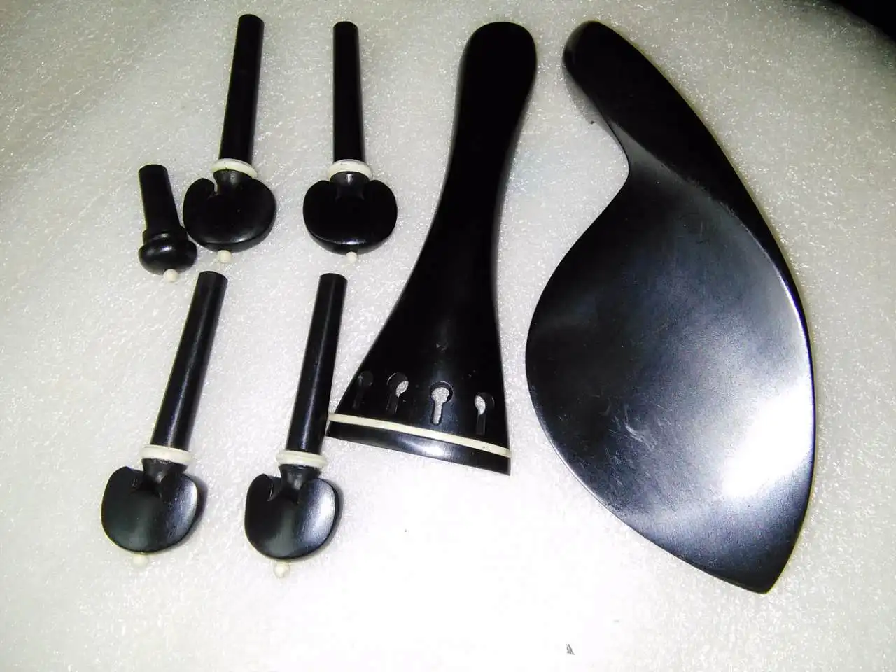 1 Set Black Ebony Violin Parts 4/4 with OX Bone Collar Tail Piece Chin Rest Pegs and End Button