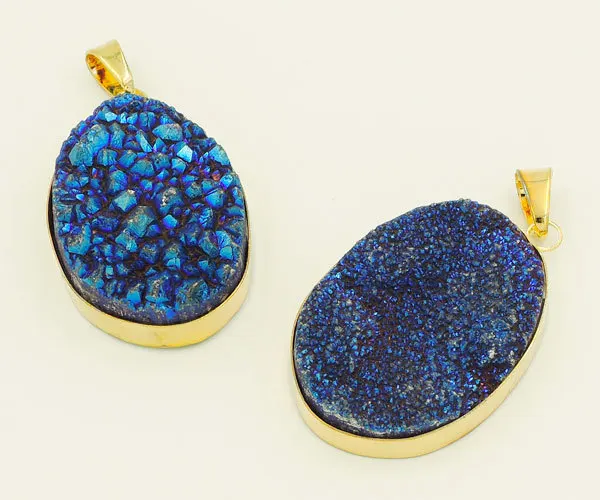 

Titanium Blue Crystal Druzy Oval Pendant With Side Copper Frame-wrapped Gold Plated Approx 30*45mm