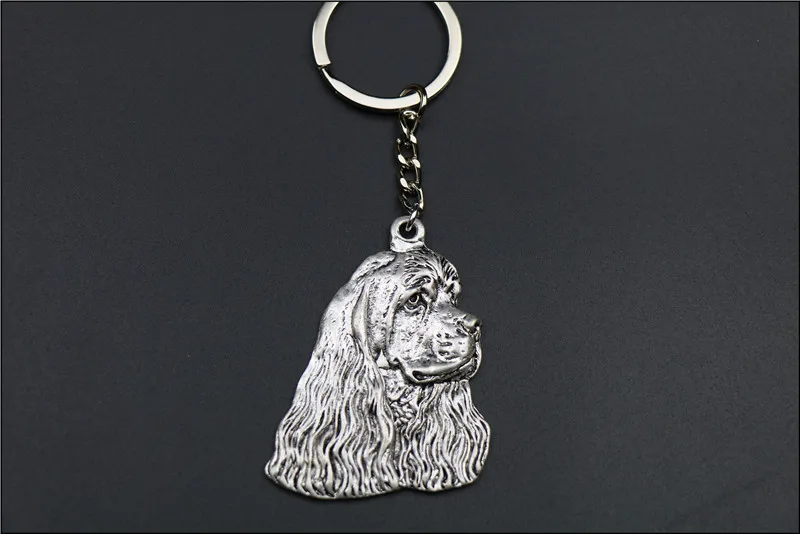 Cocker Spaniel Keychain Popular Metal animal dog Key Chain Embossed golden colors  New Fashion Creative