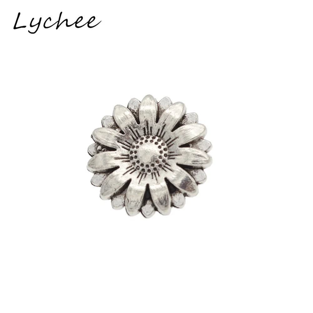 Lychee 10 pcs Creativo Argento Antico Fiore di Girasole Gambo di Metallo Bottoni Per La Decorazione Artigianato Vestiti Delle Donne Pulsante