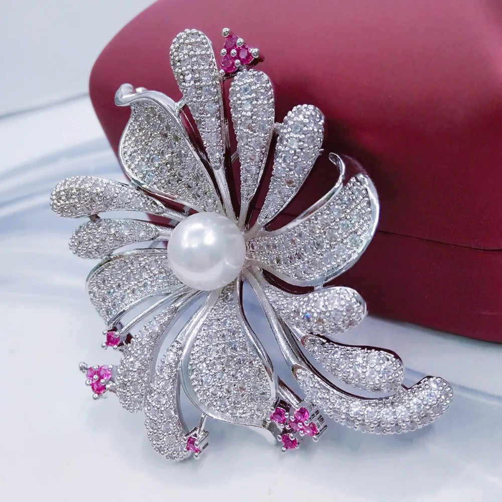 Vintage Style Brooch Jewelry with Clear Austria CZ Crystal and Imitation Pearl Big Flower Brooch for Women Wedding Accessories