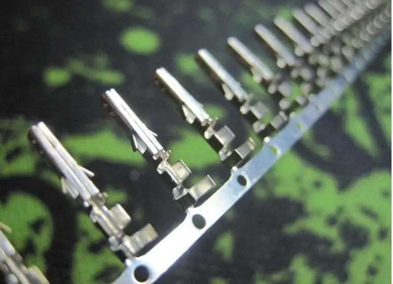 300PCS/1LOT 4.2mm 5557 Złącze komputerowe z końcówkami żeńskimi igłowymi do 4P 6P 8P 24P męskiej skorupy / cynowanej wysokiej lub niskiej stopki