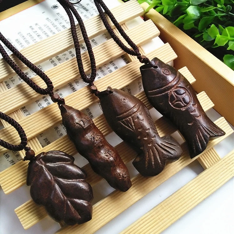 Factory Outlet Tibetan Ethnic Ancient Jewelry Lucky Fish Wooden Pendant Vintage Necklace Long Necklace For Women