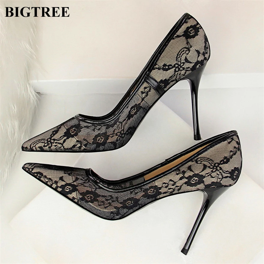 2024 Sexy Black Flower Lace Mesh Pumps Women Pointed Fashion Party Shoes Show Thin High Heels Shoes Women\'s Office Shoes Shallow