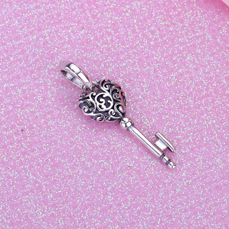 New Original 100% 925 Sterling Silver Bead Charm Regal Key Pendant Dangle Charms Fit Pandora Bracelet Necklace Women DIY Jewelry