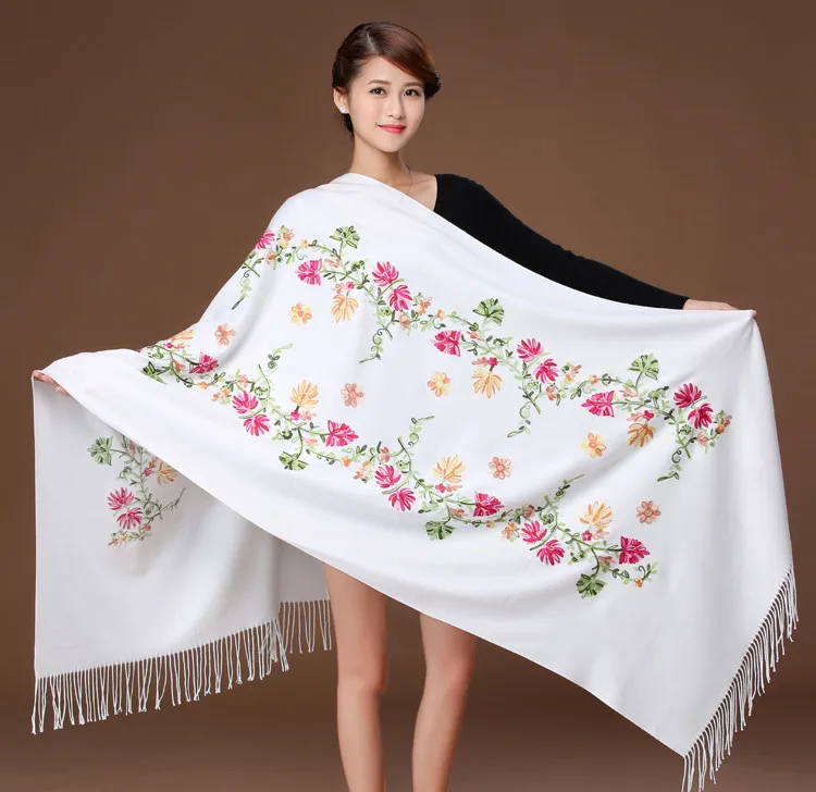 New Arrival Shawl Women Embroider Flower Wrap Shawl Cashmere Scarf Winter Warm Fine Tassels Scarf Shawl Fashion Shawl Scarves