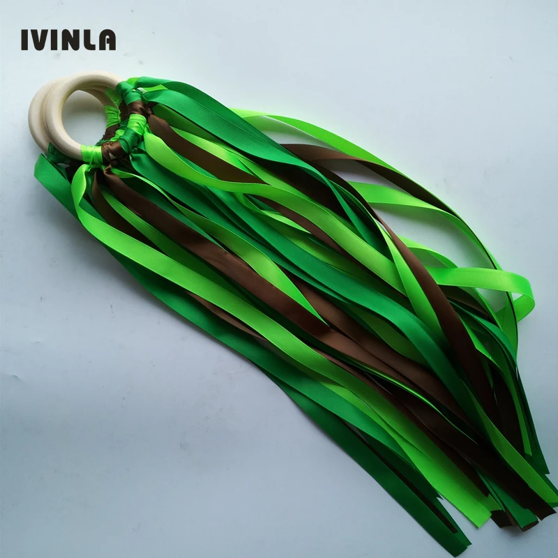 

20pcs/lot Green Color Stain ribbon Wooden Ring Waldorf Ribbon With Bell Hand Kite Toy FLY ME Birthday Party Favors