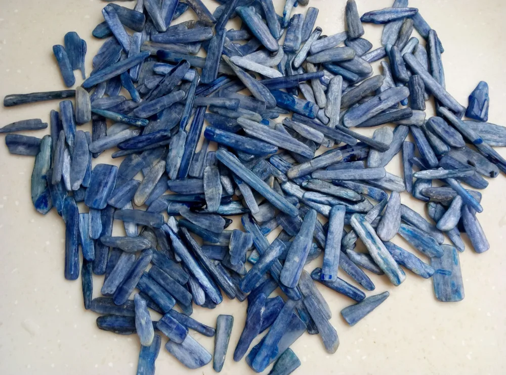 50g Natural kyanite Crystal Macadam long strip Original Gemstone pendulum fish tank pot decoration landscaping blue specimen