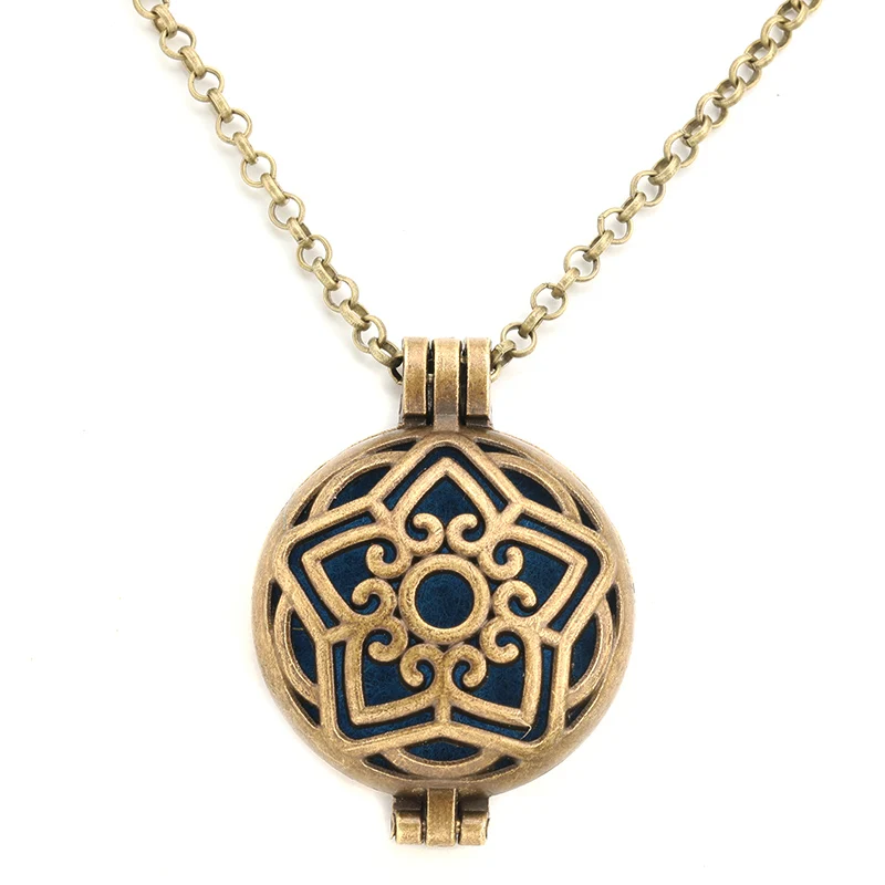 New Aroma Kaleidoscope Retro Necklace Antique Locket Pendant Magnetic Perfume Essential Oil Diffuser Locket Aromatherapy Jewelry