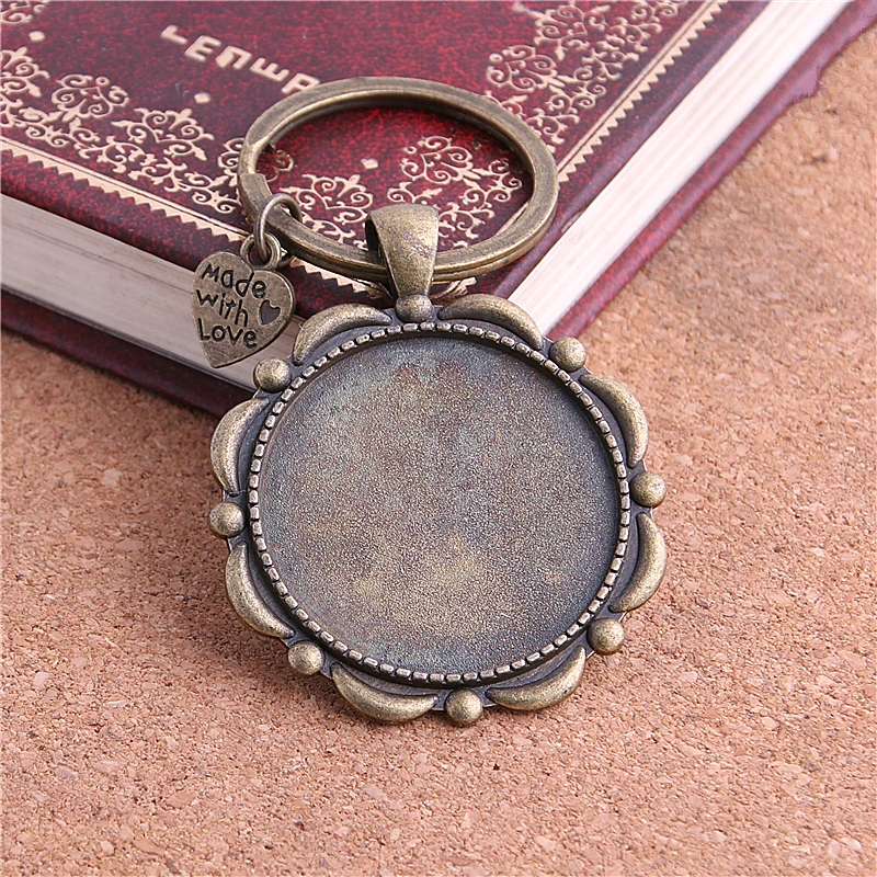 PULCHRITUDE 5 sztuk/partia metalowy brelok okrągły Cabochon ustawianie DIY Vintage Handmade breloczki do tworzenia biżuterii Y1001 — zdjęcie 3