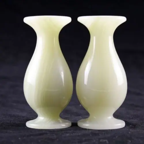 

A Pair of Chinese hand carved jade Decoration vase