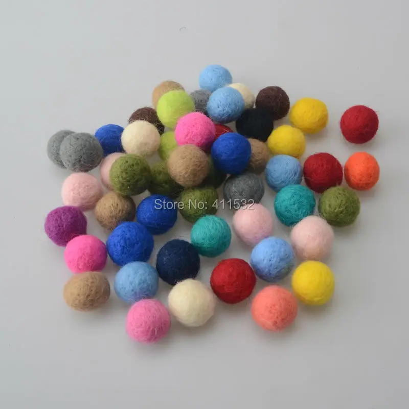 100pcs/lot 20mm wool Felt Balls Garland Party Decor Wedding Decorations Colourful Kids Room Decor Fun Home Decor Diy Craft