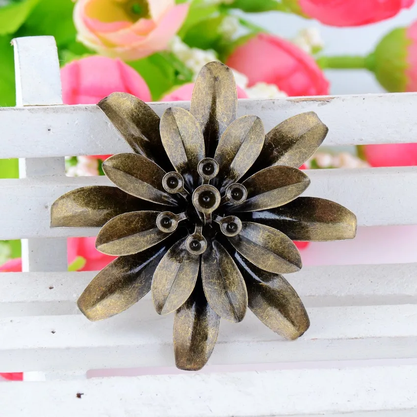 2Pcs Antique Bronze Filigree Flower Embellishment Metal Crafts Gift Decoration DIY Findings