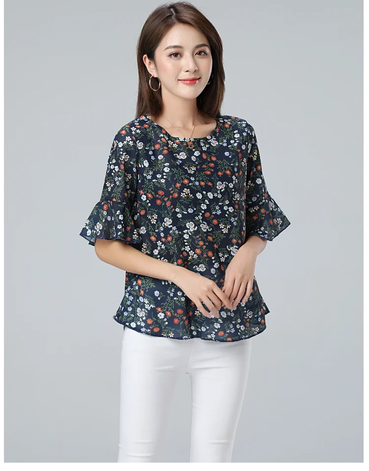 

South Korean women's blouse and shirt white spring summer short sleeve loose double V-neck design sense small shirt