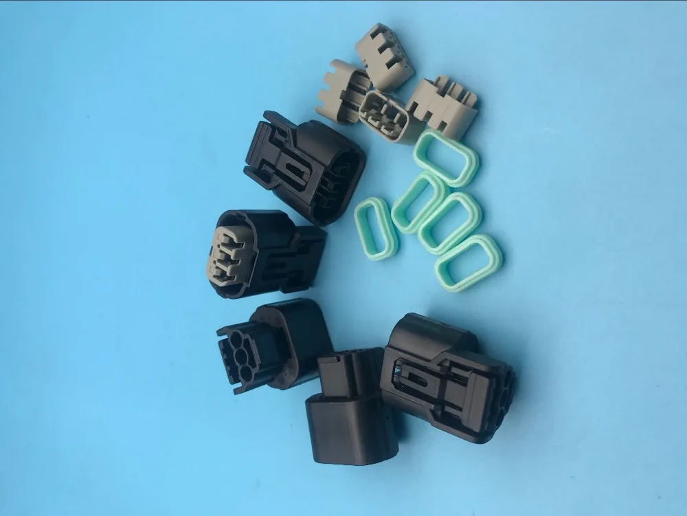 

6189-7037 3 Pin Sumitomo female electrical aoto connector with terminals and seals