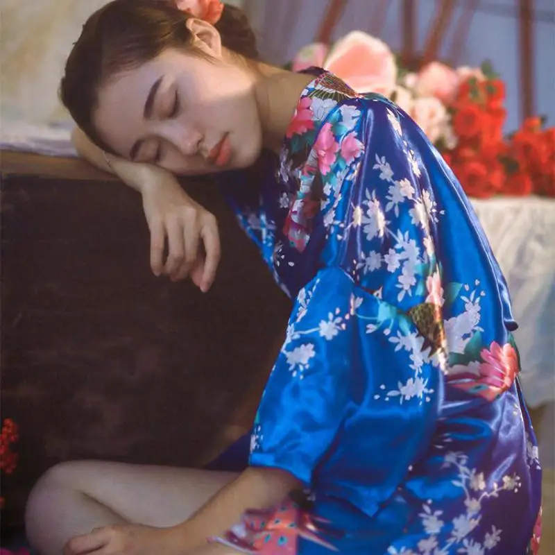 Wholesale Flower&Peacock Kimono Bathrobe Women Satin Soft Sleepwear Sexy Mini Bride Bridesmaid Wedding Robe Dressing Party Gown
