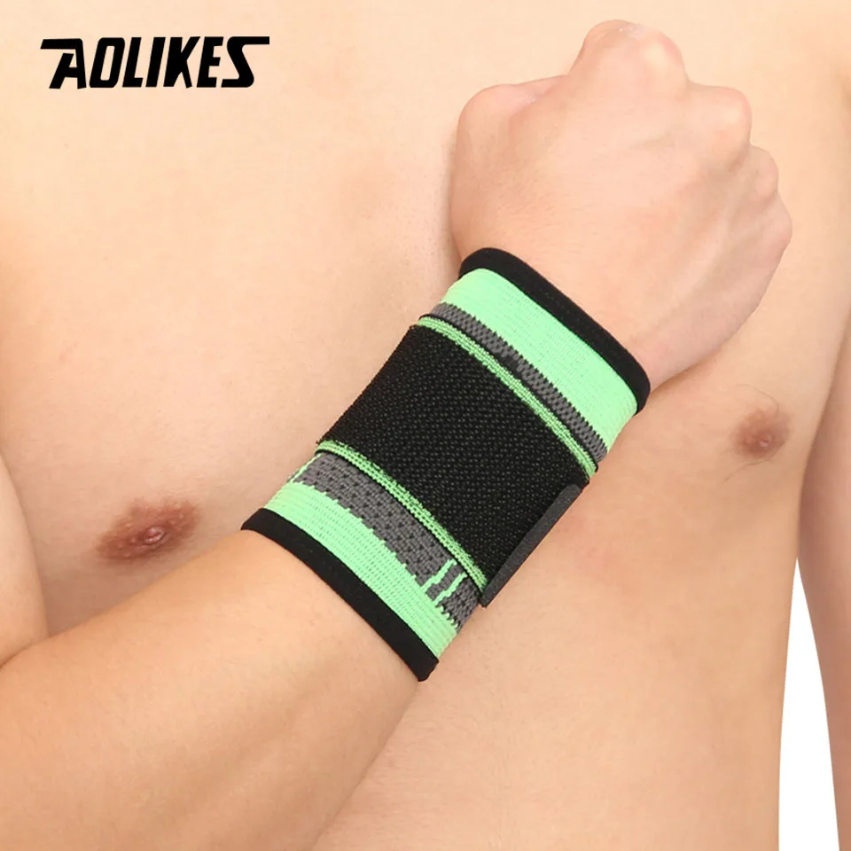 AOLIKES Wrist Brace Wrist Wraps Compression Wrist Strap,Wrist Support for Fitness Weightlifting,Pain Relief,Adjustable Wristband