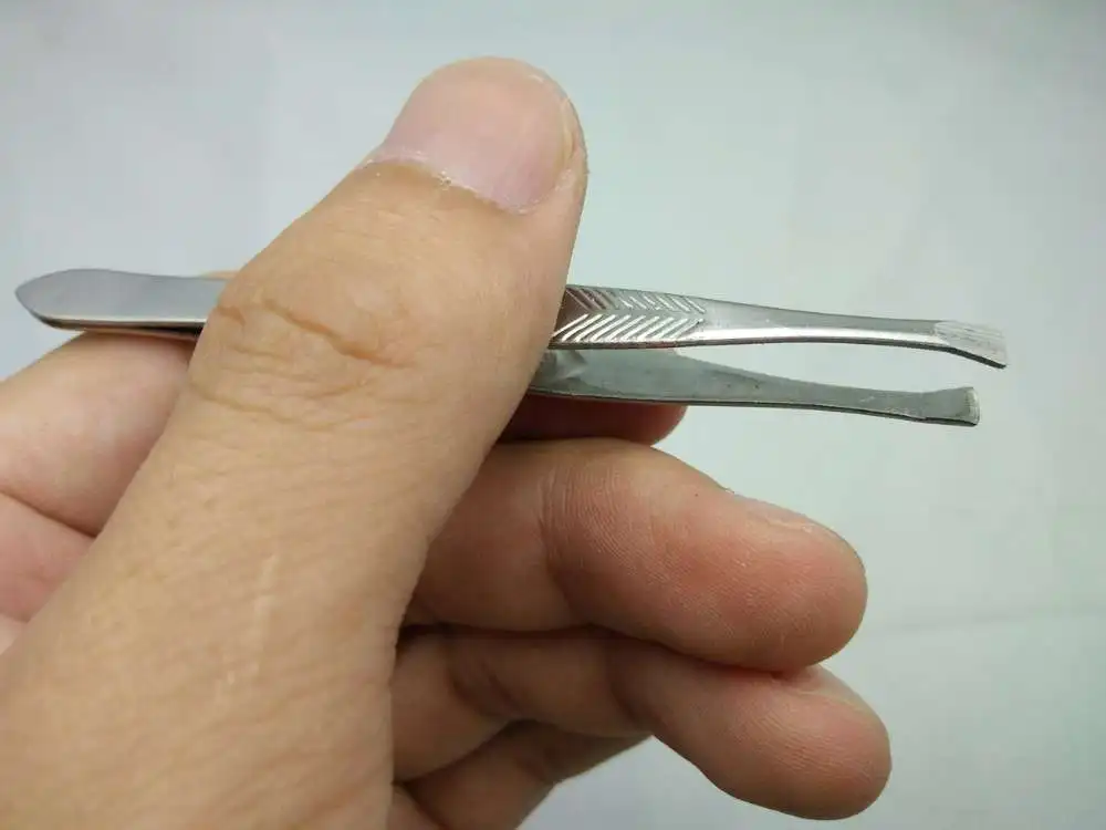 Tweezer คิ้วหญิงเครื่องมือแต่งหน้าแหนบโฟลเดอร์คิ้วกรรไกรคลิป Eyelid Eyelash Curler สแตนเลสดึงแบนขาย